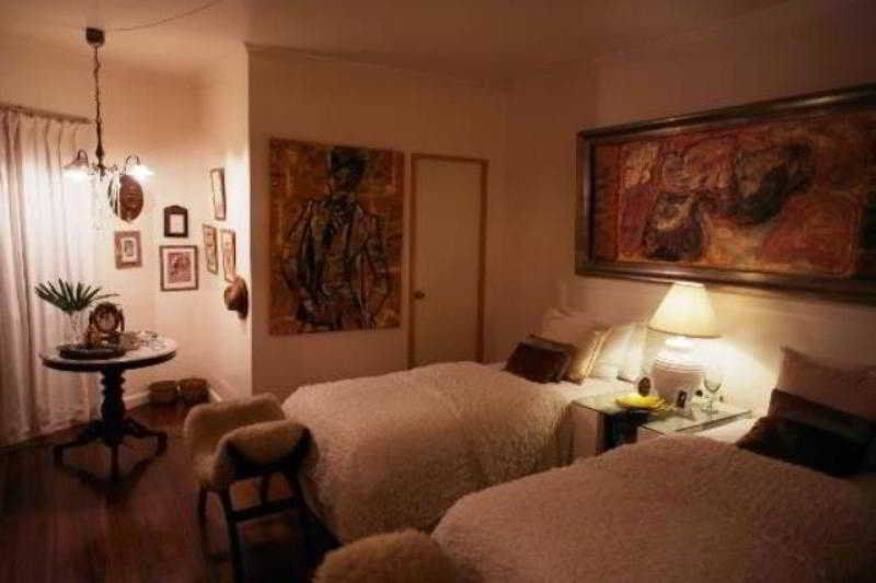 Casa Amapola Manila Bed & Breakfast Taguig Exterior photo